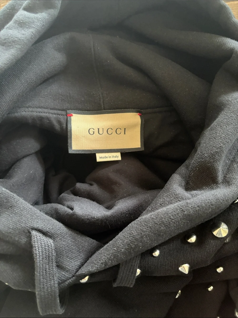 Gucci this black